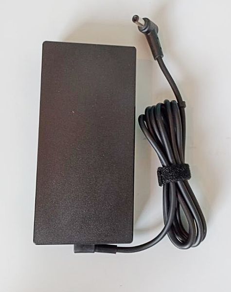 150W oplader Asus TUF FX505DU, FX505GT, FX705GT, FX705DU, Rog Strix GL531GT, GL731GT, A18-150P1A, ADP-150CH B, 20V 7,5A  (6,0x3,7) mm AS-150W-6037 фото