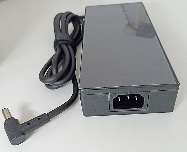 180W oplader voor laptop Asus FX505DT, FX506, FX705, 20V 9A,  (6,0x3,7) mm connector AS-180W-6037 фото